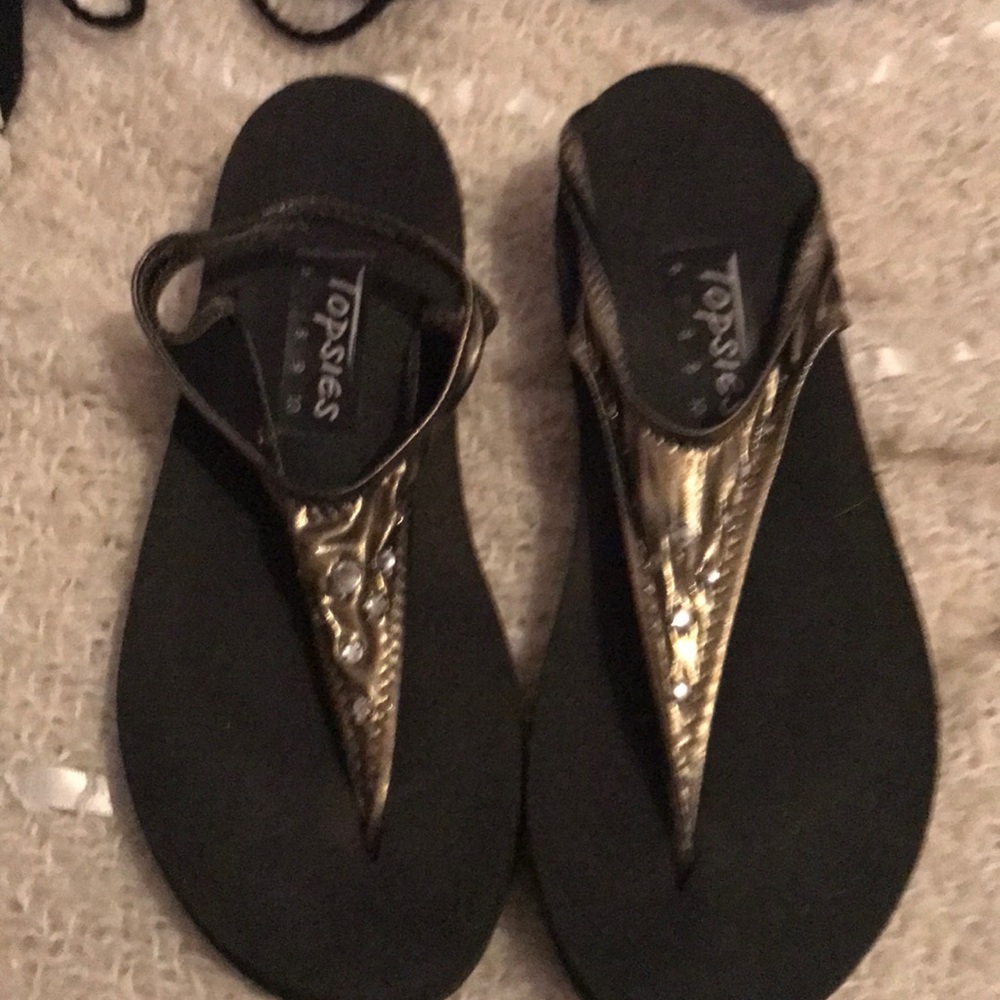 Topsies copper sandal